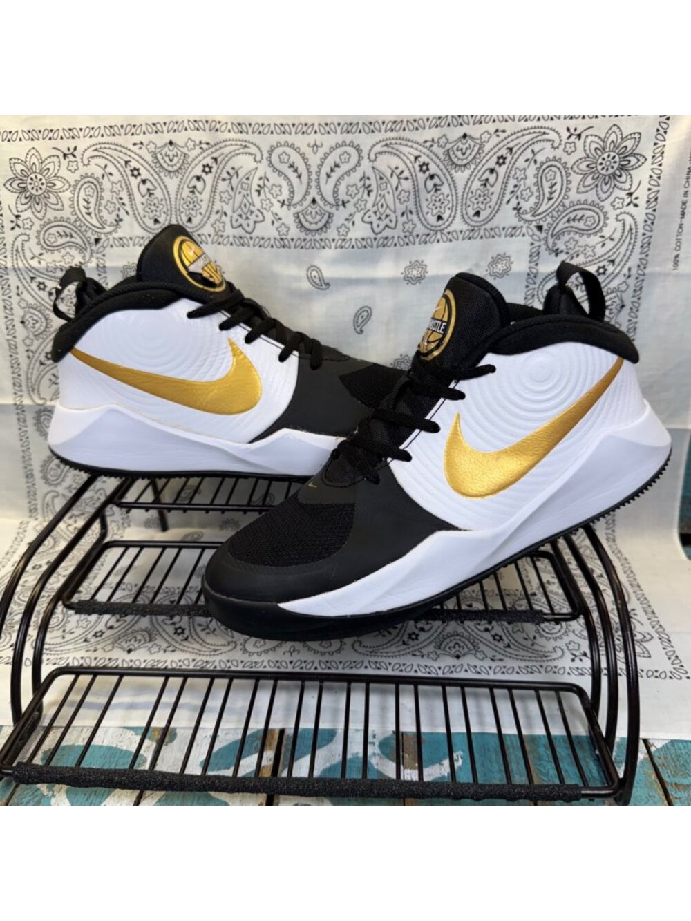 Nike Team Hustle D 10 AQ4224-004 Youth Basketball Shoes Black Gold White Size 6Y
